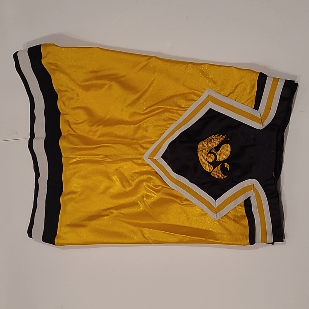 Vintage 1994 DeLong Iowa Hawkeyes Basketball Shorts